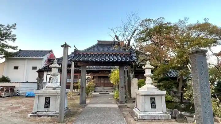 持地院の山門・神門