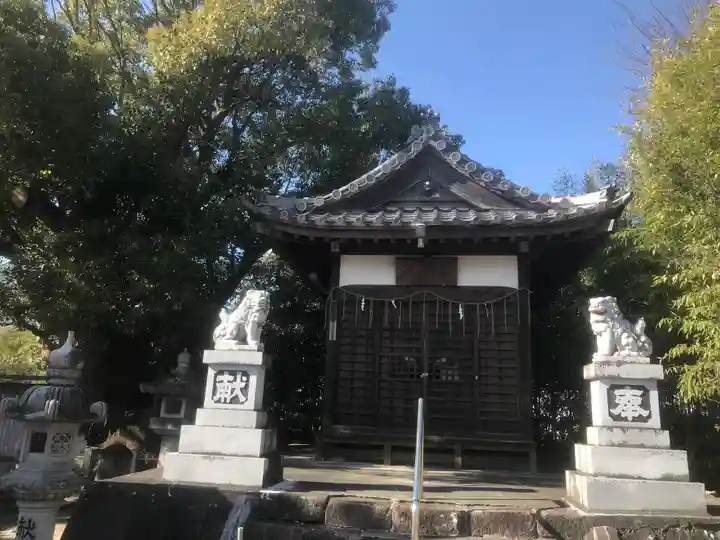 新田白山神社の末社・摂社