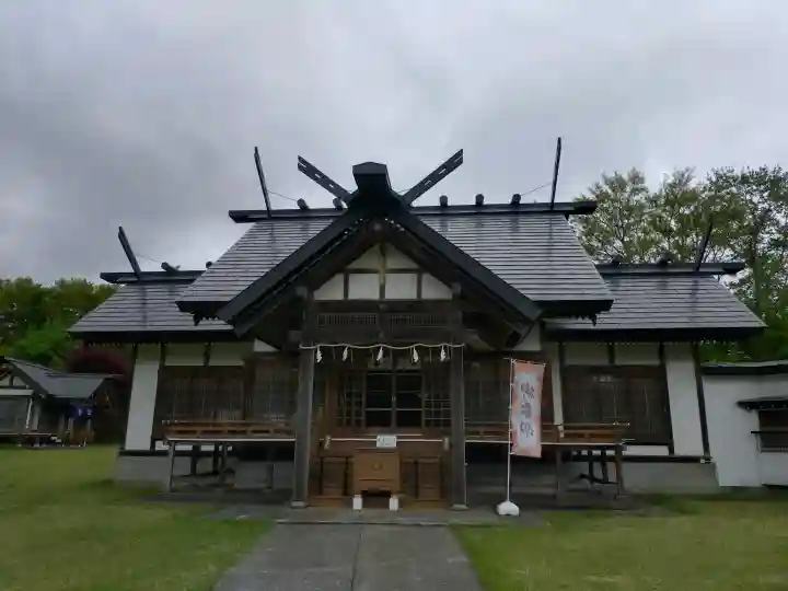 谷地頭神社の{uncategorized: "未分類", other: "その他", undefined: "問題あり", building: "その他建物", grave: "お墓", sacred_gate: "鳥居", guardian: "狛犬", statue: "像", buddha: "仏像", history: "歴史", nature: "自然", garden: "庭園", animal: "動物", pagoda: "塔", temizu: "手水舎", mountain_gate: "山門・神門", sanctuary: "本殿・本堂", subordinate: "末社・摂社", art: "芸術", scenery: "景色", jizo: "地蔵", ema: "絵馬", goshuin: "御朱印", omikuji: "おみくじ", items: "授与品その他", amulet: "お守り", goshuincho: "御朱印帳", eats: "食事", festival: "お祭り", votive_dance: "神楽", shichigosan: "七五三参", wedding: "結婚式", experience: "体験その他", initially: "初詣", around: "周辺", anti_infection: "感染症対策"}