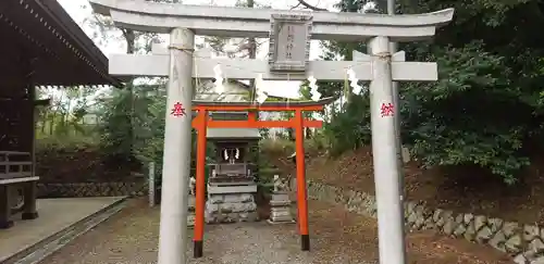 神峰神社の末社・摂社