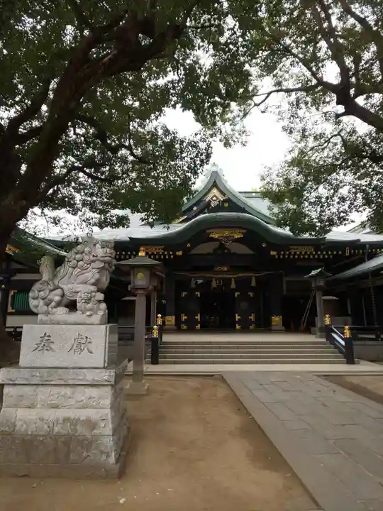 穴八幡宮の本殿・本堂