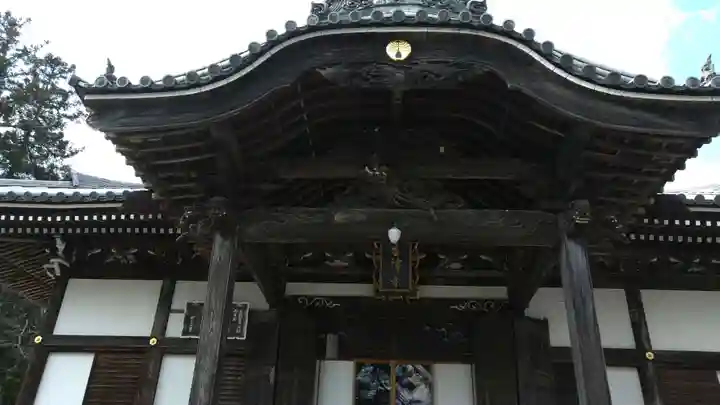 誕生寺の本殿・本堂