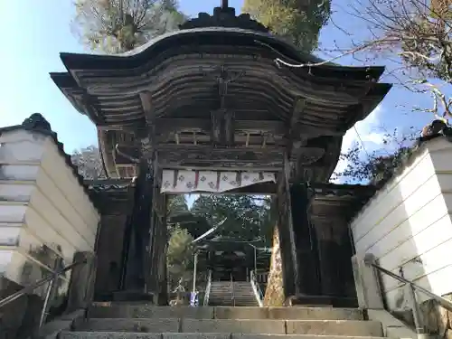 感神院木山寺の山門