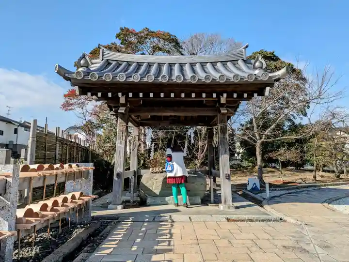西本徳寺の手水舎