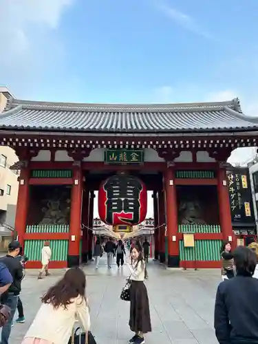 浅草寺の山門