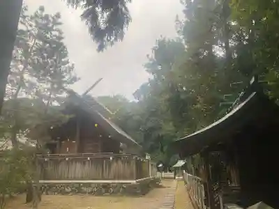 伊曽乃神社の{uncategorized: "未分類", other: "その他", undefined: "問題あり", building: "その他建物", grave: "お墓", sacred_gate: "鳥居", guardian: "狛犬", statue: "像", buddha: "仏像", history: "歴史", nature: "自然", garden: "庭園", animal: "動物", pagoda: "塔", temizu: "手水舎", mountain_gate: "山門・神門", sanctuary: "本殿・本堂", subordinate: "末社・摂社", art: "芸術", scenery: "景色", jizo: "地蔵", ema: "絵馬", goshuin: "御朱印", omikuji: "おみくじ", items: "授与品その他", amulet: "お守り", goshuincho: "御朱印帳", eats: "食事", festival: "お祭り", votive_dance: "神楽", shichigosan: "七五三参", wedding: "結婚式", experience: "体験その他", initially: "初詣", around: "周辺", anti_infection: "感染症対策"}