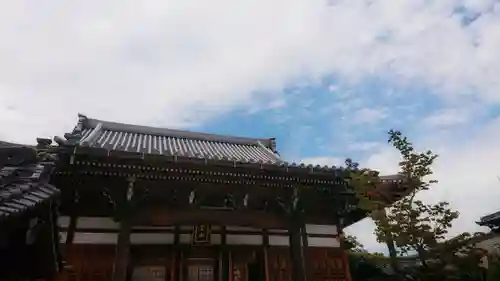 青宮寺の本殿・本堂