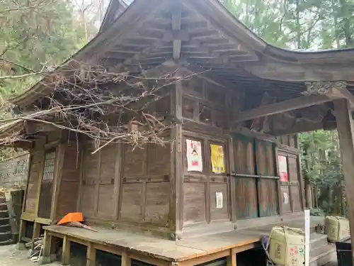 涌釜神社の本殿