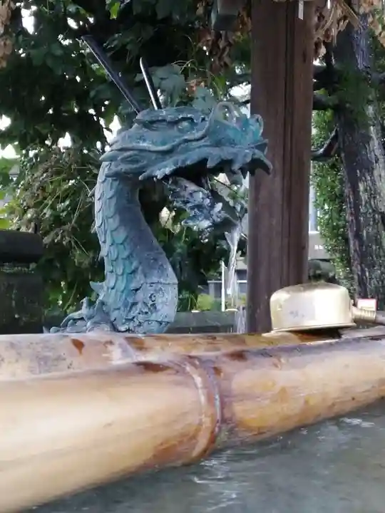 健田須賀神社の手水舎