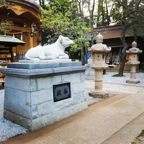 小金井神社の像