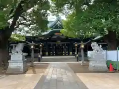 穴八幡宮の本殿