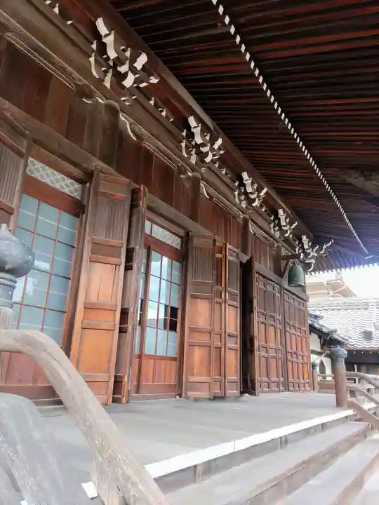 願興寺の本殿・本堂