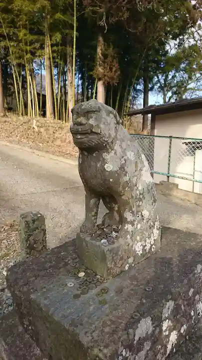 日高見神社の狛犬