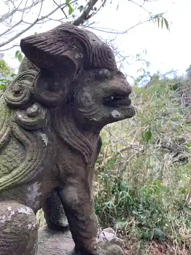 月夜見神社の狛犬