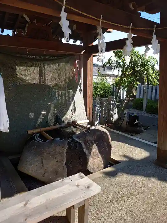 御嶽神社茅萱宮の手水舎