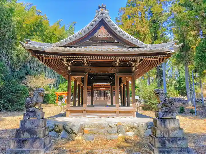 神明白山社相殿(杁下)の本殿・本堂