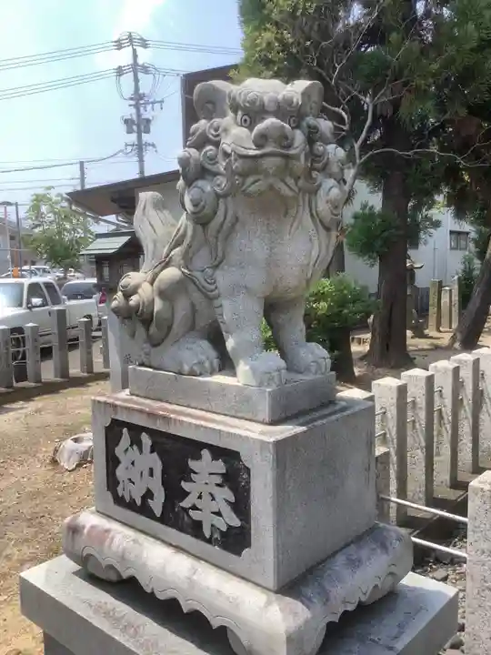 白山神社(松河戸町)の狛犬