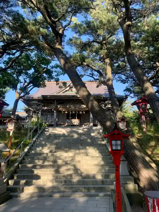 高山稲荷神社の{uncategorized: "未分類", other: "その他", undefined: "問題あり", building: "その他建物", grave: "お墓", sacred_gate: "鳥居", guardian: "狛犬", statue: "像", buddha: "仏像", history: "歴史", nature: "自然", garden: "庭園", animal: "動物", pagoda: "塔", temizu: "手水舎", mountain_gate: "山門・神門", sanctuary: "本殿・本堂", subordinate: "末社・摂社", art: "芸術", scenery: "景色", jizo: "地蔵", ema: "絵馬", goshuin: "御朱印", omikuji: "おみくじ", items: "授与品その他", amulet: "お守り", goshuincho: "御朱印帳", eats: "食事", festival: "お祭り", votive_dance: "神楽", shichigosan: "七五三参", wedding: "結婚式", experience: "体験その他", initially: "初詣", around: "周辺", anti_infection: "感染症対策"}
