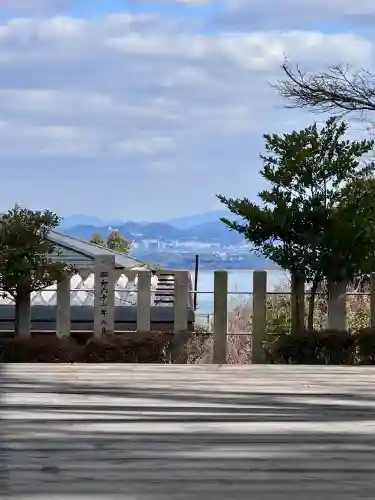 興玉神社の{uncategorized: "未分類", other: "その他", undefined: "問題あり", building: "その他建物", grave: "お墓", sacred_gate: "鳥居", guardian: "狛犬", statue: "像", buddha: "仏像", history: "歴史", nature: "自然", garden: "庭園", animal: "動物", pagoda: "塔", temizu: "手水舎", mountain_gate: "山門・神門", sanctuary: "本殿・本堂", subordinate: "末社・摂社", art: "芸術", scenery: "景色", jizo: "地蔵", ema: "絵馬", goshuin: "御朱印", omikuji: "おみくじ", items: "授与品その他", amulet: "お守り", goshuincho: "御朱印帳", eats: "食事", festival: "お祭り", votive_dance: "神楽", shichigosan: "七五三参", wedding: "結婚式", experience: "体験その他", initially: "初詣", around: "周辺", anti_infection: "感染症対策"}