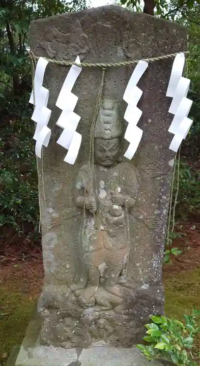 成田熊野神社の仏像