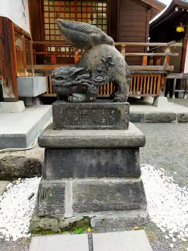 北海道神宮頓宮の狛犬