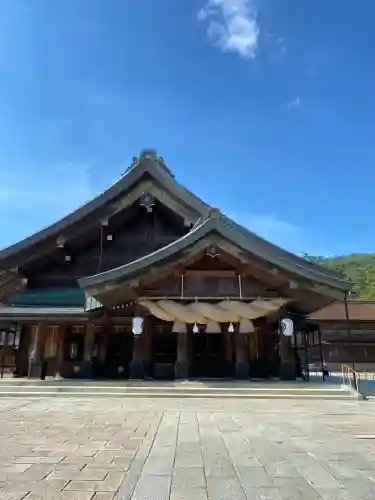 出雲大社の{uncategorized: "未分類", other: "その他", undefined: "問題あり", building: "その他建物", grave: "お墓", sacred_gate: "鳥居", guardian: "狛犬", statue: "像", buddha: "仏像", history: "歴史", nature: "自然", garden: "庭園", animal: "動物", pagoda: "塔", temizu: "手水舎", mountain_gate: "山門・神門", sanctuary: "本殿・本堂", subordinate: "末社・摂社", art: "芸術", scenery: "景色", jizo: "地蔵", ema: "絵馬", goshuin: "御朱印", omikuji: "おみくじ", items: "授与品その他", amulet: "お守り", goshuincho: "御朱印帳", eats: "食事", festival: "お祭り", votive_dance: "神楽", shichigosan: "七五三参", wedding: "結婚式", experience: "体験その他", initially: "初詣", around: "周辺", anti_infection: "感染症対策"}