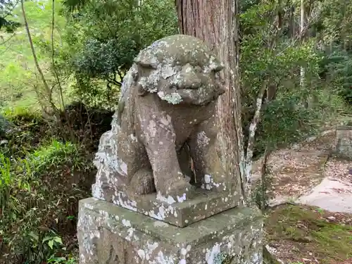 河伯神社の狛犬