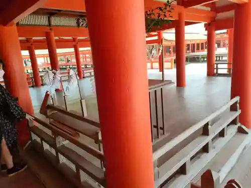 厳島神社の建物その他