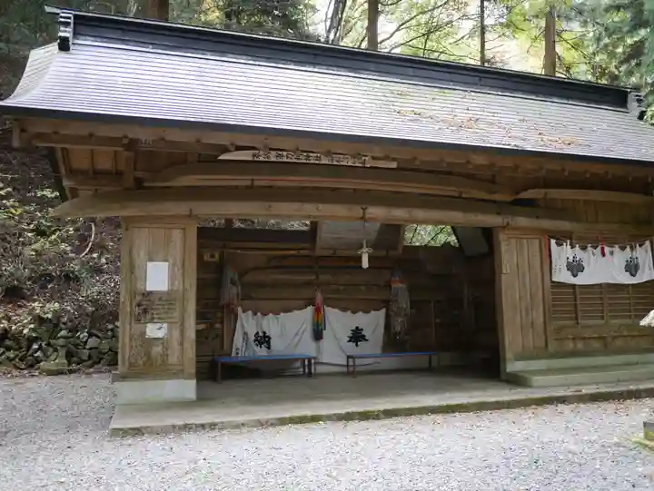 軍刀利神社のその他建物