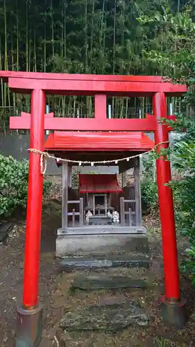 鹿石神社の末社