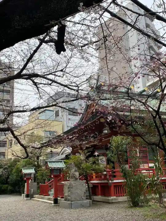 秋葉神社の{uncategorized: "未分類", other: "その他", undefined: "問題あり", building: "その他建物", grave: "お墓", sacred_gate: "鳥居", guardian: "狛犬", statue: "像", buddha: "仏像", history: "歴史", nature: "自然", garden: "庭園", animal: "動物", pagoda: "塔", temizu: "手水舎", mountain_gate: "山門・神門", sanctuary: "本殿・本堂", subordinate: "末社・摂社", art: "芸術", scenery: "景色", jizo: "地蔵", ema: "絵馬", goshuin: "御朱印", omikuji: "おみくじ", items: "授与品その他", amulet: "お守り", goshuincho: "御朱印帳", eats: "食事", festival: "お祭り", votive_dance: "神楽", shichigosan: "七五三参", wedding: "結婚式", experience: "体験その他", initially: "初詣", around: "周辺", anti_infection: "感染症対策"}