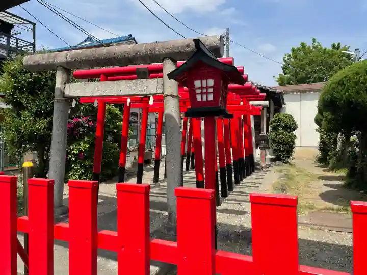 宇佐稲荷大明神の{uncategorized: "未分類", other: "その他", undefined: "問題あり", building: "その他建物", grave: "お墓", sacred_gate: "鳥居", guardian: "狛犬", statue: "像", buddha: "仏像", history: "歴史", nature: "自然", garden: "庭園", animal: "動物", pagoda: "塔", temizu: "手水舎", mountain_gate: "山門・神門", sanctuary: "本殿・本堂", subordinate: "末社・摂社", art: "芸術", scenery: "景色", jizo: "地蔵", ema: "絵馬", goshuin: "御朱印", omikuji: "おみくじ", items: "授与品その他", amulet: "お守り", goshuincho: "御朱印帳", eats: "食事", festival: "お祭り", votive_dance: "神楽", shichigosan: "七五三参", wedding: "結婚式", experience: "体験その他", initially: "初詣", around: "周辺", anti_infection: "感染症対策"}