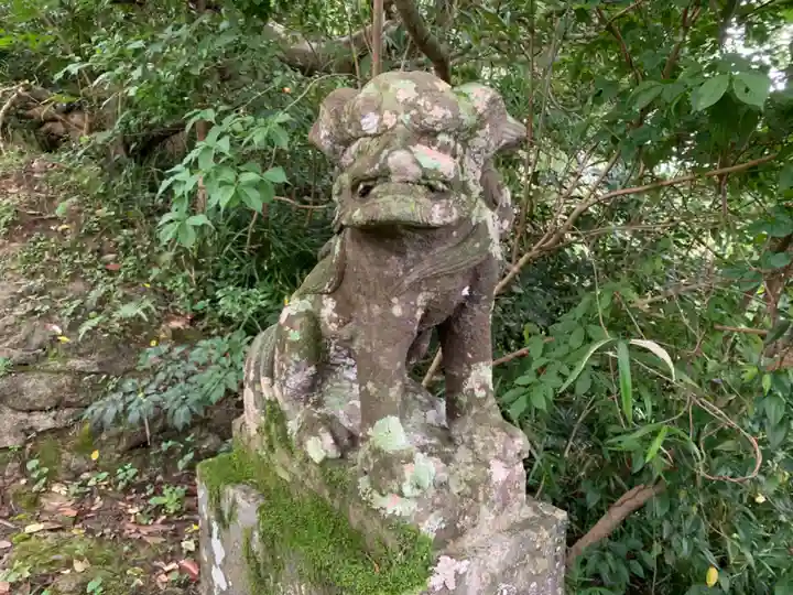 月夜見神社の狛犬