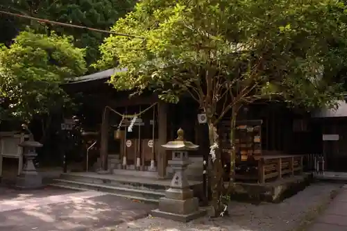 徳重神社の本殿