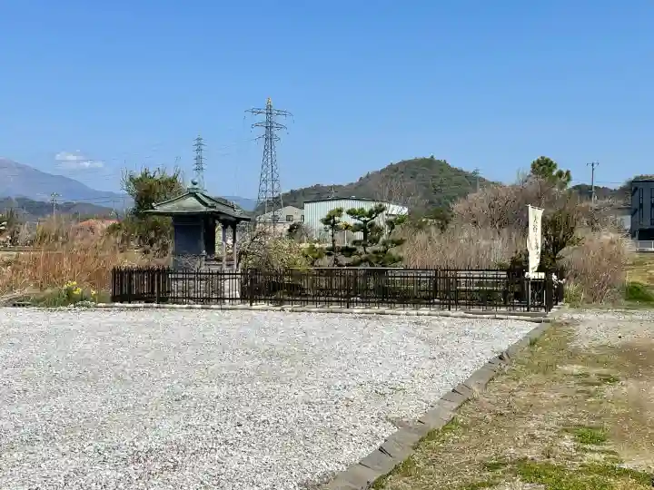 大谷吉継の首塚地蔵の{uncategorized: "未分類", other: "その他", undefined: "問題あり", building: "その他建物", grave: "お墓", sacred_gate: "鳥居", guardian: "狛犬", statue: "像", buddha: "仏像", history: "歴史", nature: "自然", garden: "庭園", animal: "動物", pagoda: "塔", temizu: "手水舎", mountain_gate: "山門・神門", sanctuary: "本殿・本堂", subordinate: "末社・摂社", art: "芸術", scenery: "景色", jizo: "地蔵", ema: "絵馬", goshuin: "御朱印", omikuji: "おみくじ", items: "授与品その他", amulet: "お守り", goshuincho: "御朱印帳", eats: "食事", festival: "お祭り", votive_dance: "神楽", shichigosan: "七五三参", wedding: "結婚式", experience: "体験その他", initially: "初詣", around: "周辺", anti_infection: "感染症対策"}