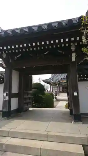 能満寺の山門