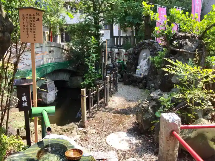 江島杉山神社の庭園