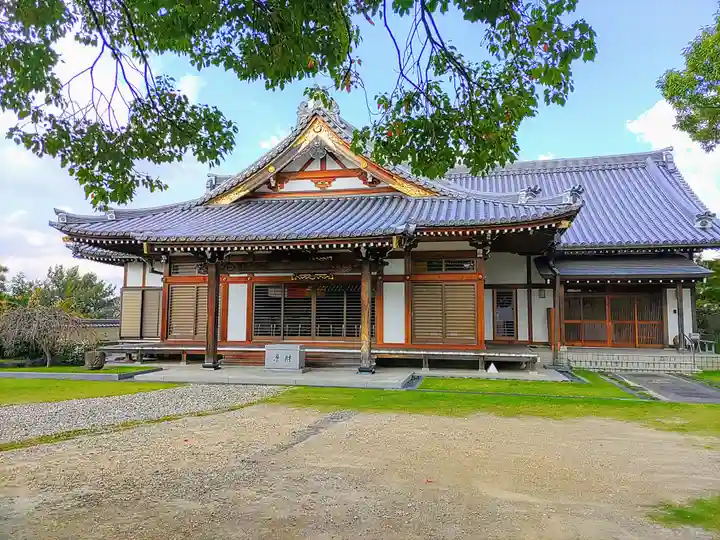 尋盛寺の本殿・本堂