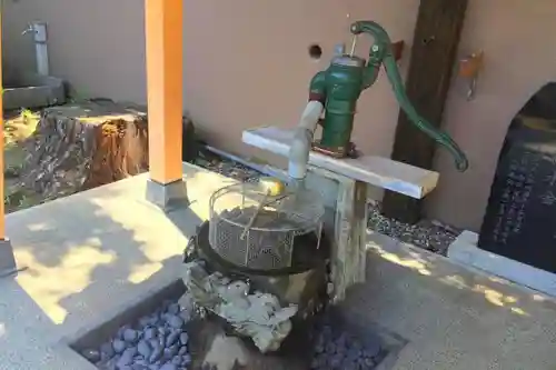 下神明天祖神社の手水舎