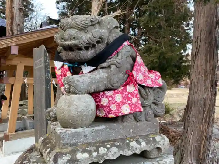 高司神社〜むすびの神の鎮まる社〜の狛犬