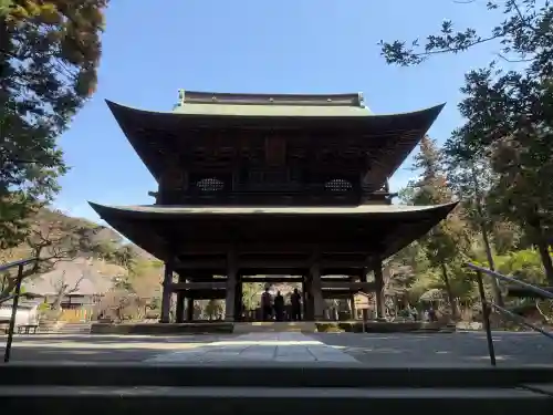 円覚寺の{uncategorized: "未分類", other: "その他", undefined: "問題あり", building: "その他建物", grave: "お墓", sacred_gate: "鳥居", guardian: "狛犬", statue: "像", buddha: "仏像", history: "歴史", nature: "自然", garden: "庭園", animal: "動物", pagoda: "塔", temizu: "手水舎", mountain_gate: "山門・神門", sanctuary: "本殿・本堂", subordinate: "末社・摂社", art: "芸術", scenery: "景色", jizo: "地蔵", ema: "絵馬", goshuin: "御朱印", omikuji: "おみくじ", items: "授与品その他", amulet: "お守り", goshuincho: "御朱印帳", eats: "食事", festival: "お祭り", votive_dance: "神楽", shichigosan: "七五三参", wedding: "結婚式", experience: "体験その他", initially: "初詣", around: "周辺", anti_infection: "感染症対策"}