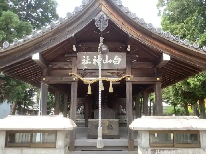 白山神社(松河戸町)の本殿・本堂