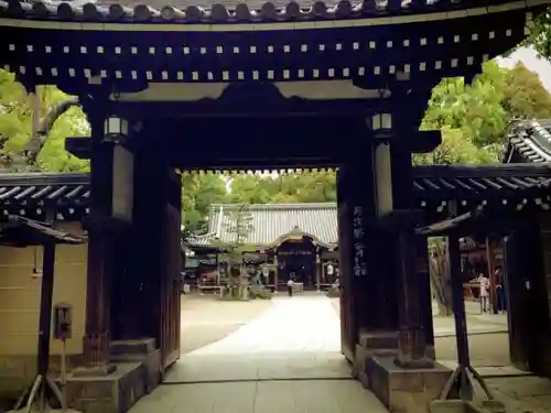 杭全神社の山門・神門