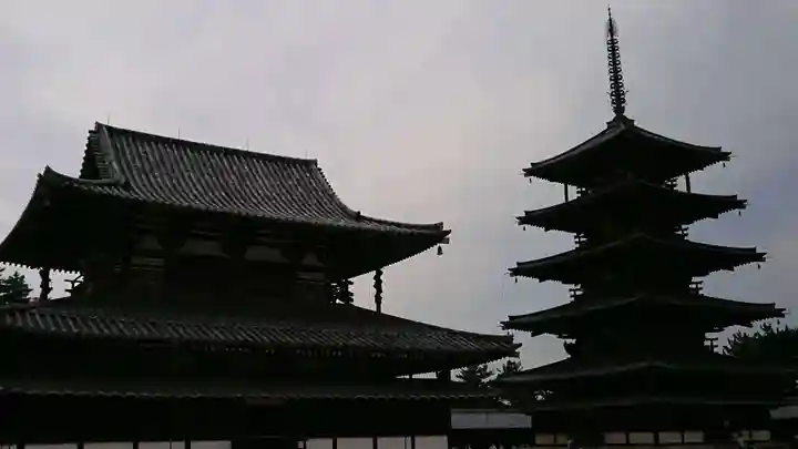 法隆寺の本殿・本堂