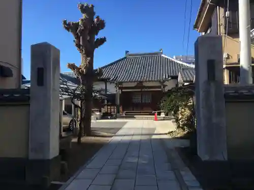 不動院の山門