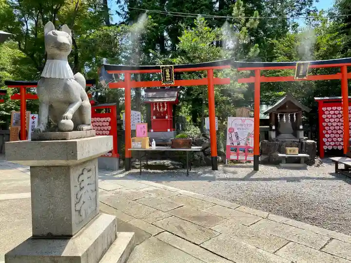 三光稲荷神社の末社・摂社