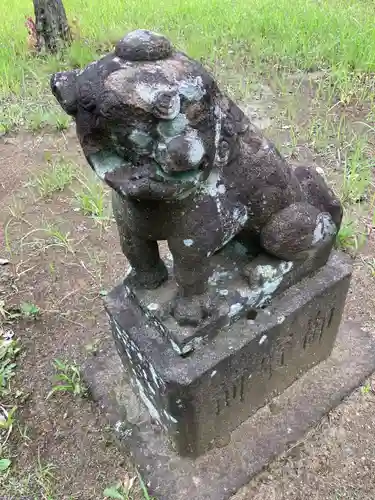 栗木御嶽神社の狛犬