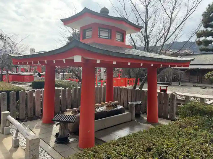 車折神社の{uncategorized: "未分類", other: "その他", undefined: "問題あり", building: "その他建物", grave: "お墓", sacred_gate: "鳥居", guardian: "狛犬", statue: "像", buddha: "仏像", history: "歴史", nature: "自然", garden: "庭園", animal: "動物", pagoda: "塔", temizu: "手水舎", mountain_gate: "山門・神門", sanctuary: "本殿・本堂", subordinate: "末社・摂社", art: "芸術", scenery: "景色", jizo: "地蔵", ema: "絵馬", goshuin: "御朱印", omikuji: "おみくじ", items: "授与品その他", amulet: "お守り", goshuincho: "御朱印帳", eats: "食事", festival: "お祭り", votive_dance: "神楽", shichigosan: "七五三参", wedding: "結婚式", experience: "体験その他", initially: "初詣", around: "周辺", anti_infection: "感染症対策"}