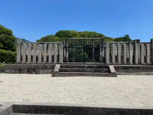 崇神天皇　山邊道勾岡上陵(奈良県)