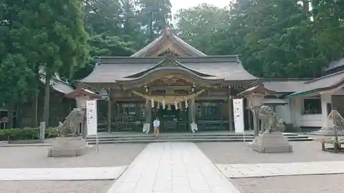 白山比咩神社の本殿